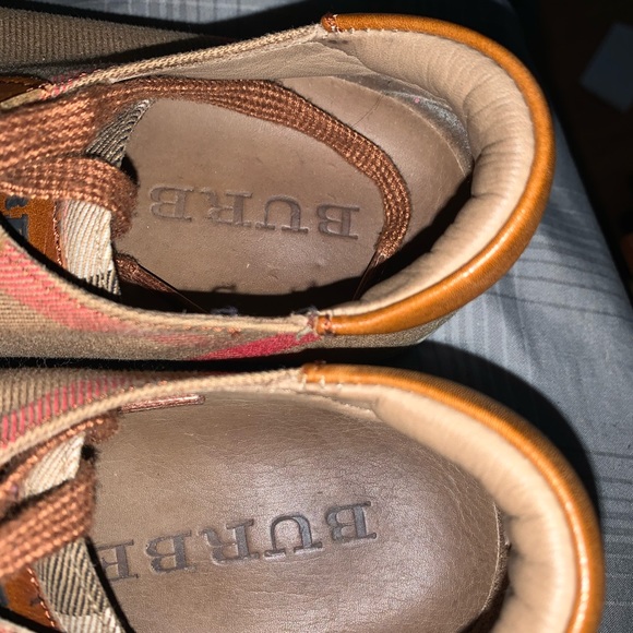 Burberry Sneakers - Picture 4 of 4